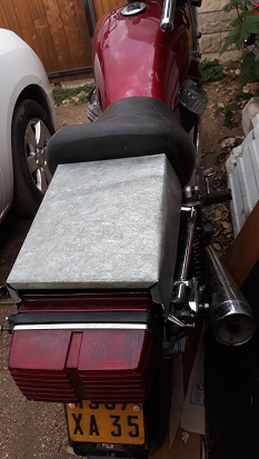 il y a de l'ajustage à faire là brute de forme à la main